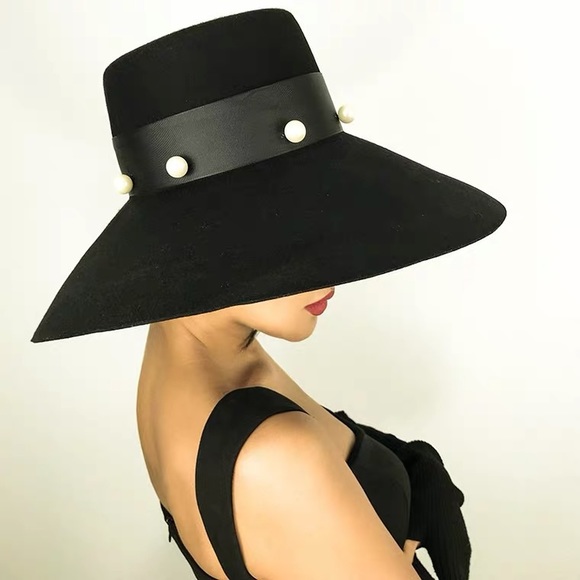 Lady vintage hat